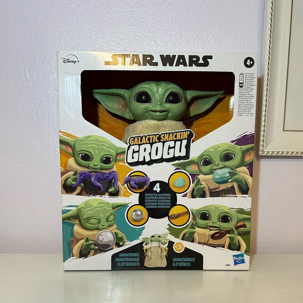 Star Wars Galactic Snackin Grogu